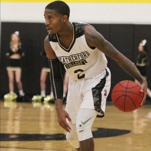 Meet your Posher, Kenneth